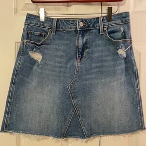 Old Navy Women's Distressed Denim Skirt, size 4